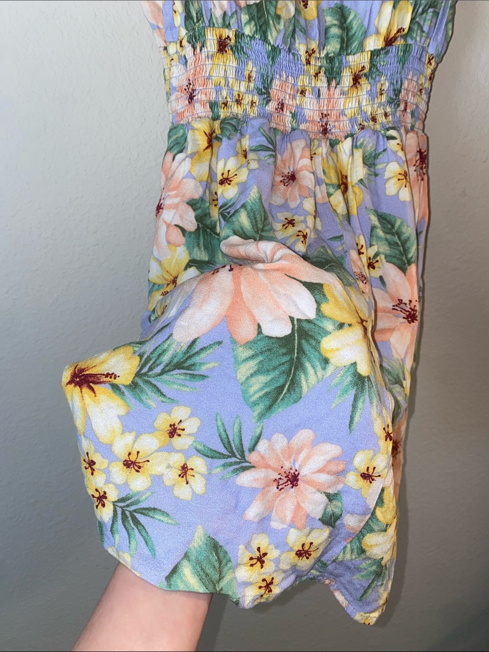 🎈Floral print dress with a lavender background with a smocked waist! - Picture 9 of 9